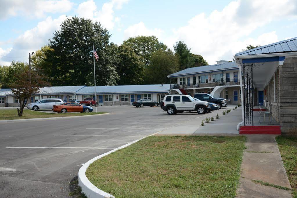 Horse Cave Motel Экстерьер фото