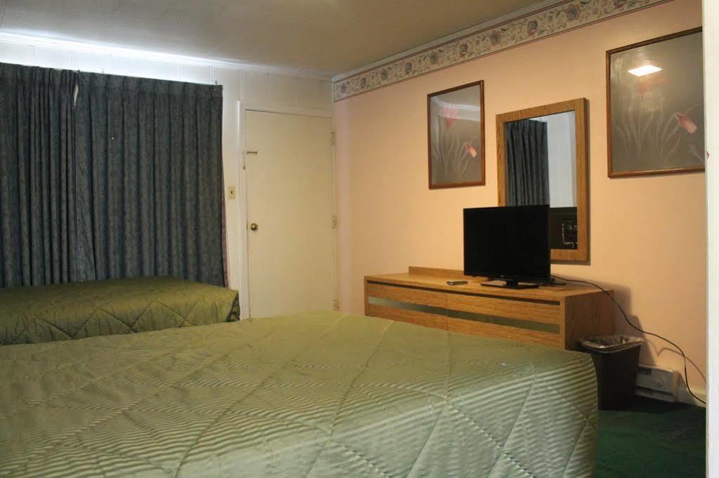 Horse Cave Motel Экстерьер фото