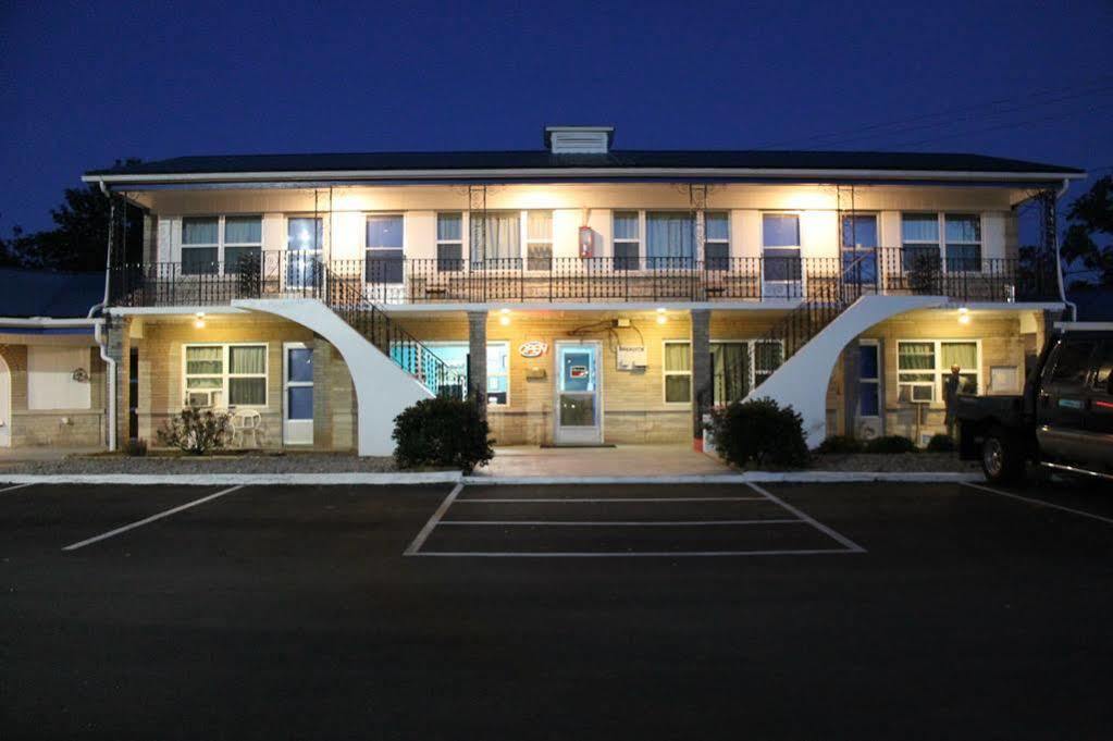 Horse Cave Motel Экстерьер фото