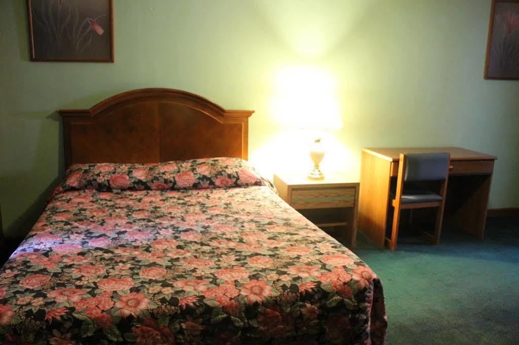 Horse Cave Motel Экстерьер фото